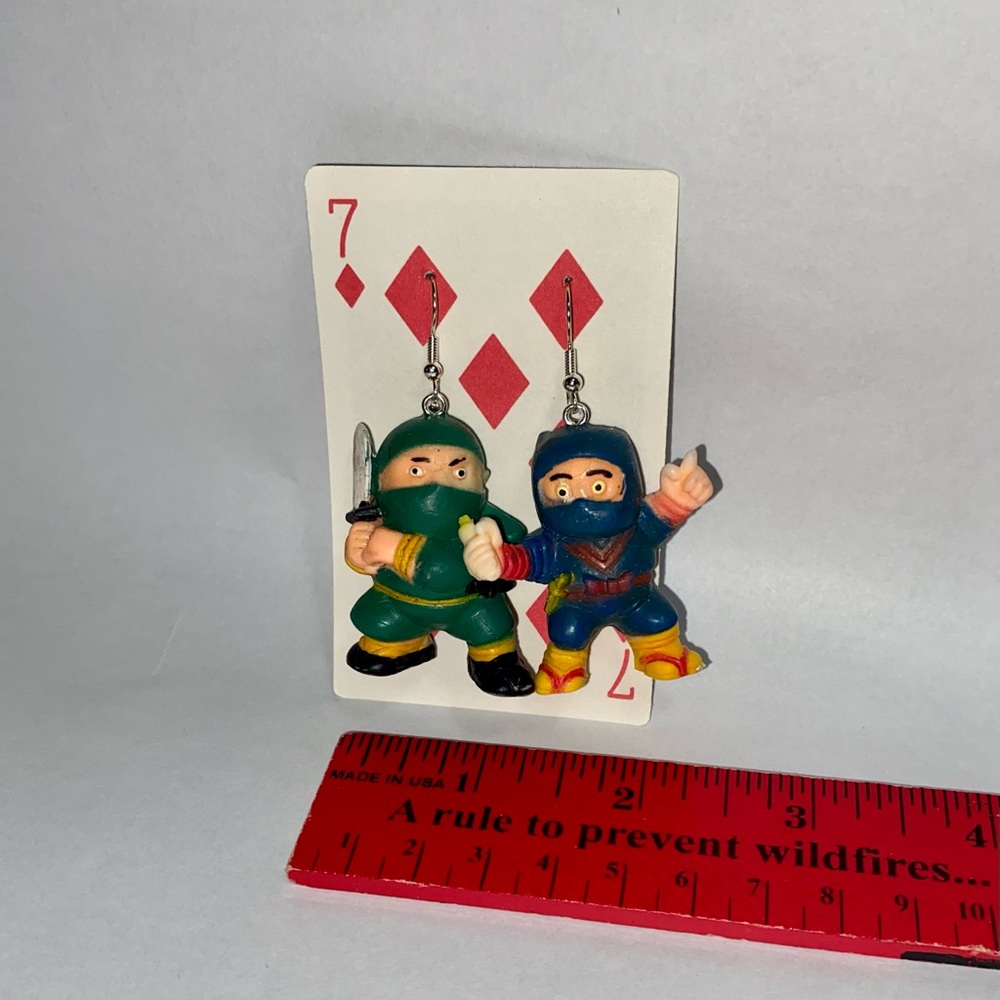 Vintage 80,s toy ninja earrings - Picture 7 of 7